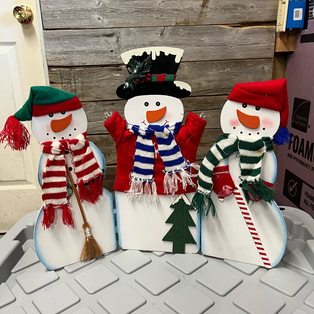 Festive Snowman Trio with Red and Green Accents